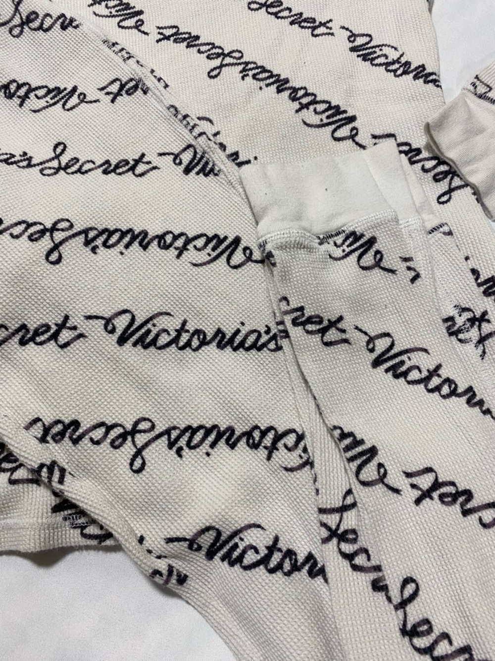 Victoria's Secret Light Gray & Black Script Girls' Thermal Pajama Set - Picture 3 of 6